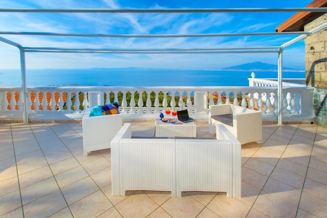Estate4Home - Villa Luisa Play&Pool Sant'Agata sui due Golfi Luaran gambar